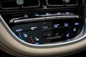 صورة مصغرة 32 لـ 2022 Aston Martin DBX