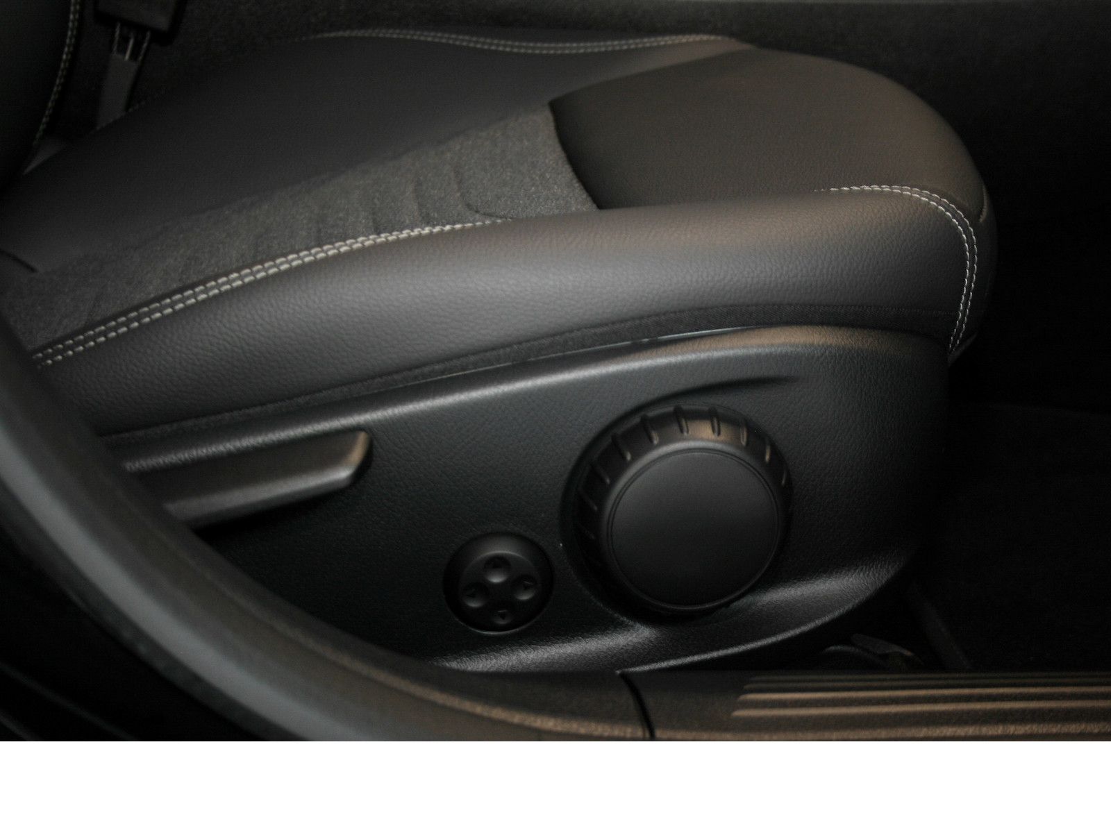 Fahrzeugabbildung Mercedes-Benz A 180 Progres.Advanced *LED*Totwinkel*360°Kamera