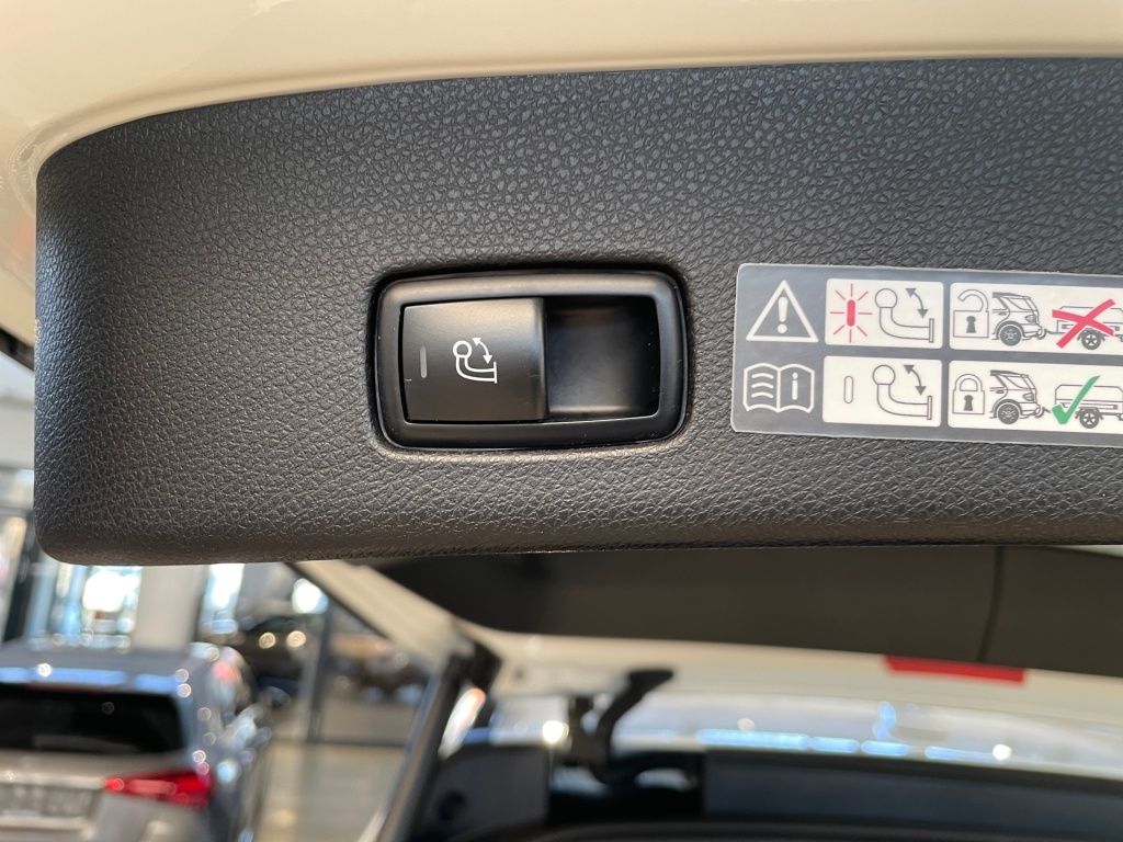 Fahrzeugabbildung Mercedes-Benz GLS 500 4M AMG Night AHK Distr.+ Pano 360° 4xSHZ