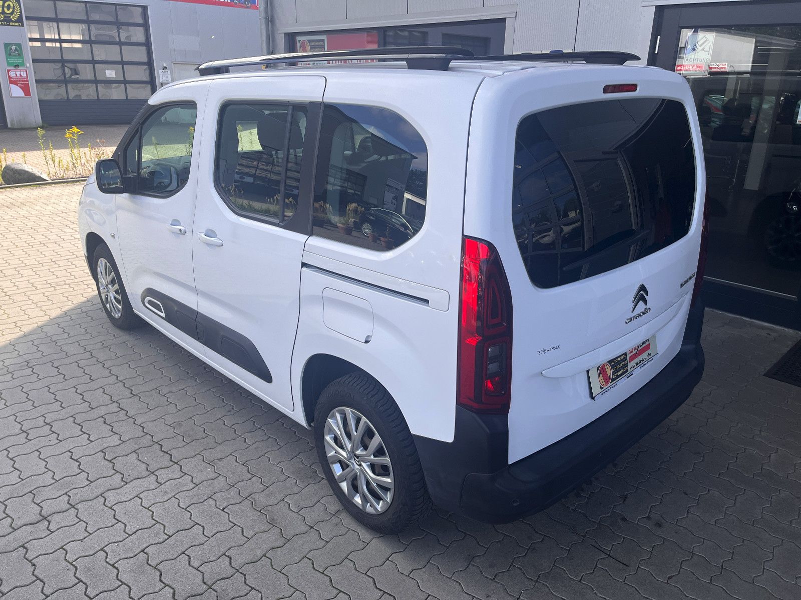 Fahrzeugabbildung Citroën Berlingo Feel M 1.5 Automatik