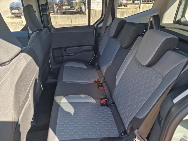 Fahrzeugabbildung Ford Tourneo Courier Titanium, Winterpaket