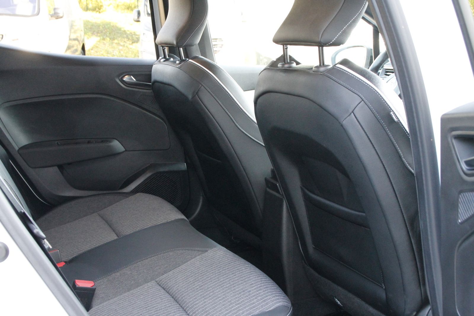 Fahrzeugabbildung Renault Clio V TECHNO TCe 90