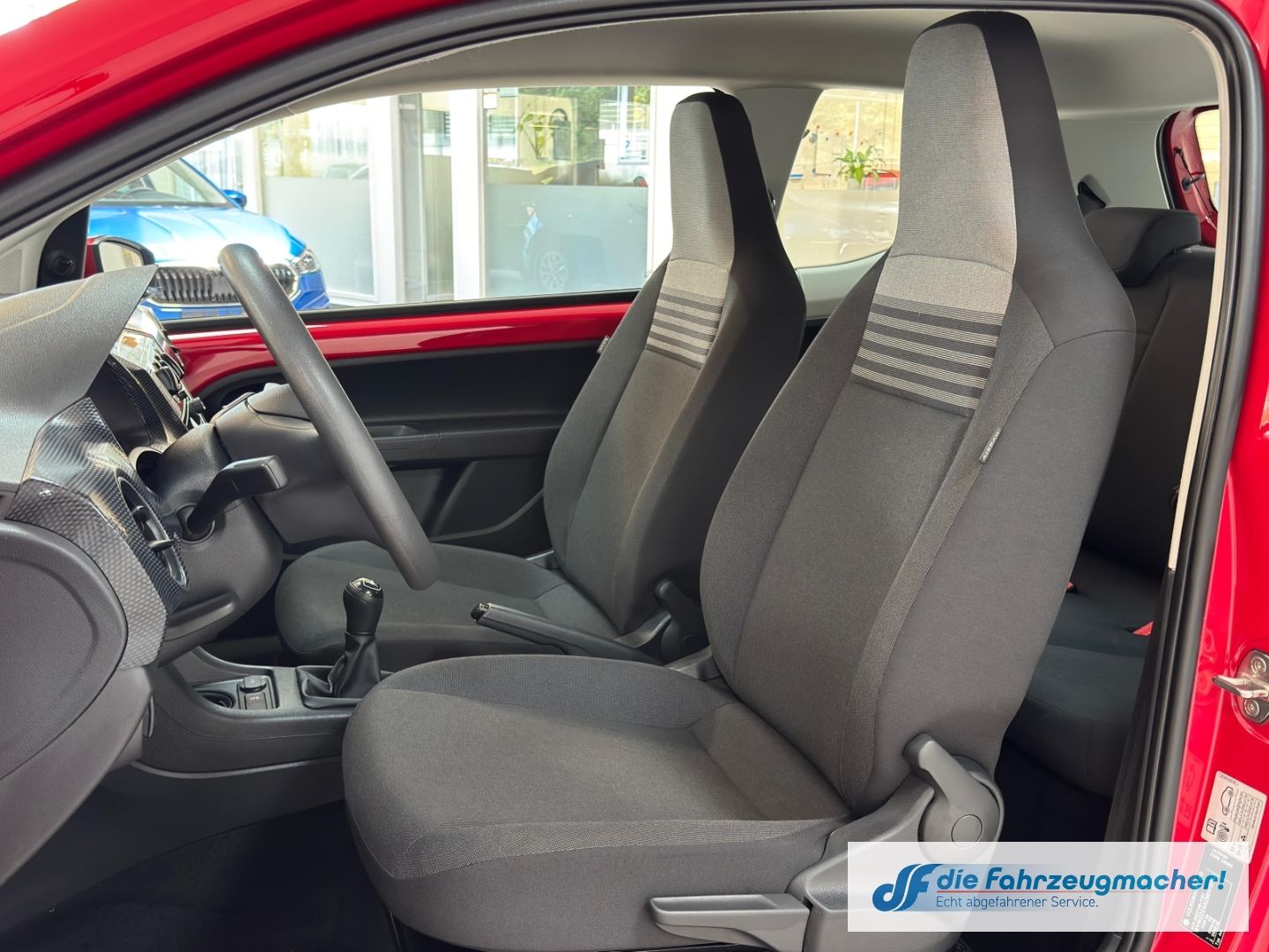 Fahrzeugabbildung Volkswagen up! Basis DAB GA Klima BT teilb.Rücksb AUX eFH L