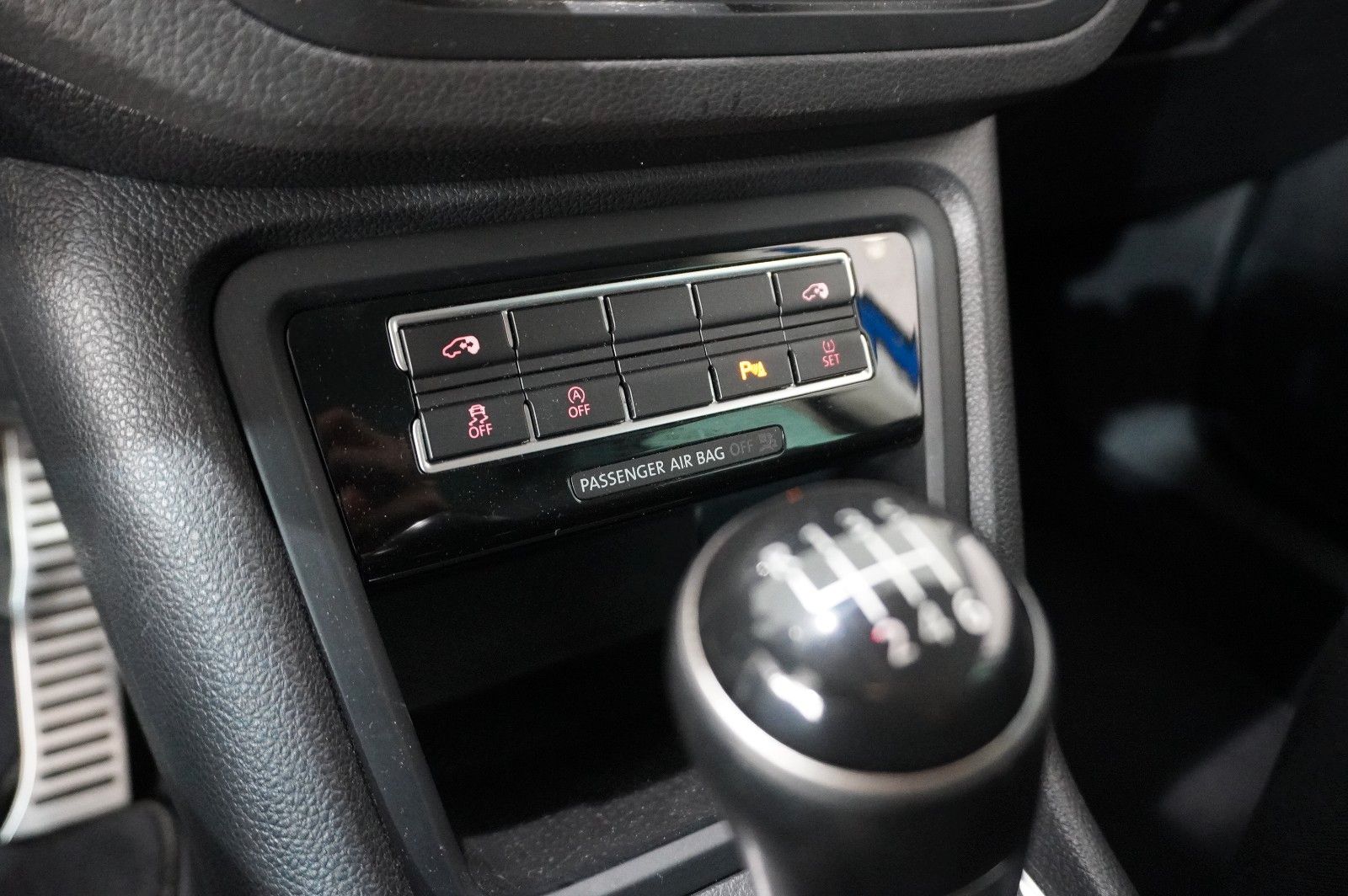 Fahrzeugabbildung Volkswagen Sharan 1.4 TSI JOIN NAVI/SHZ/SPORT/PDC/NEBEL/AHK
