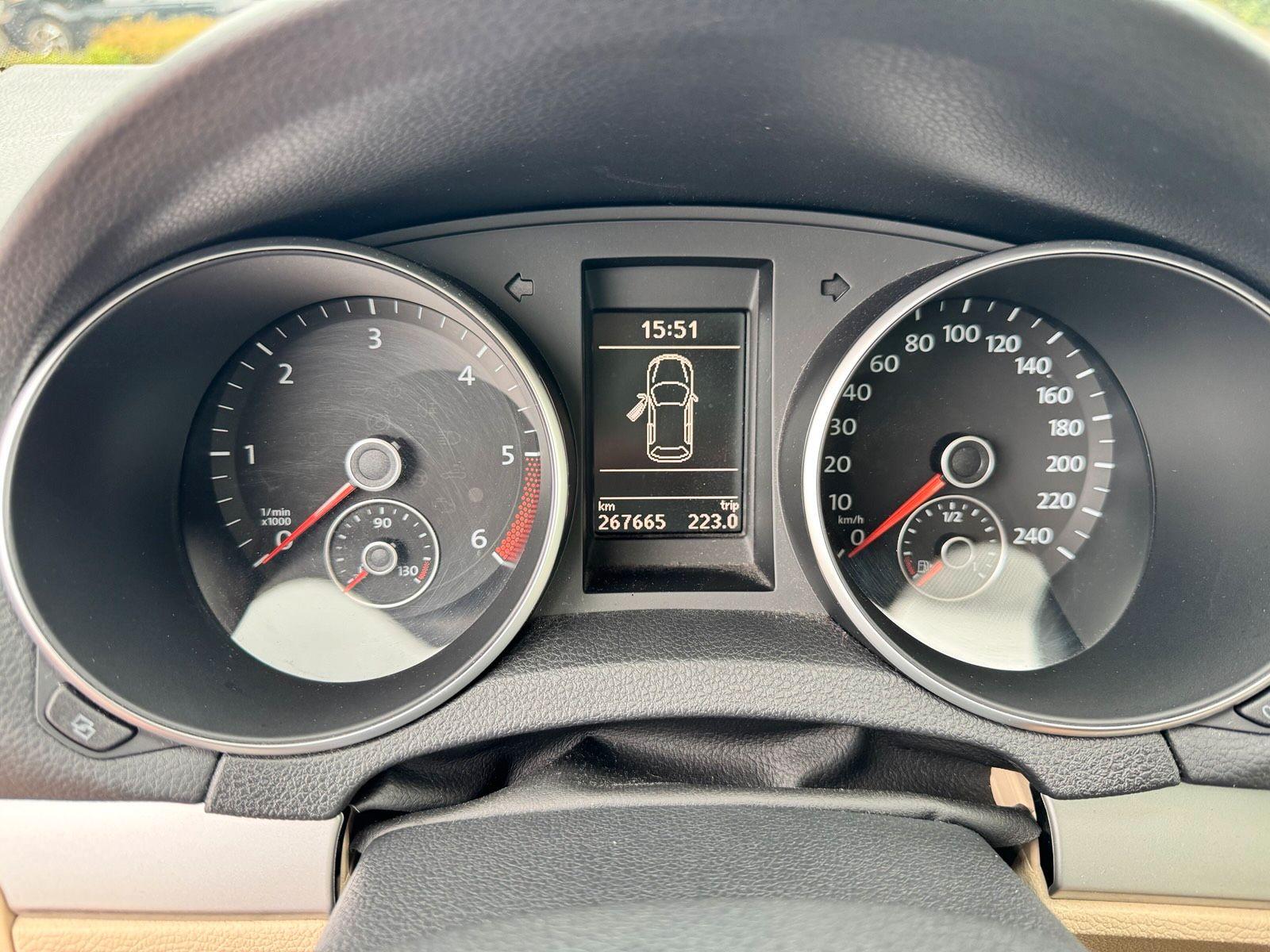 Volkswagen Golf 2010 — photo 14