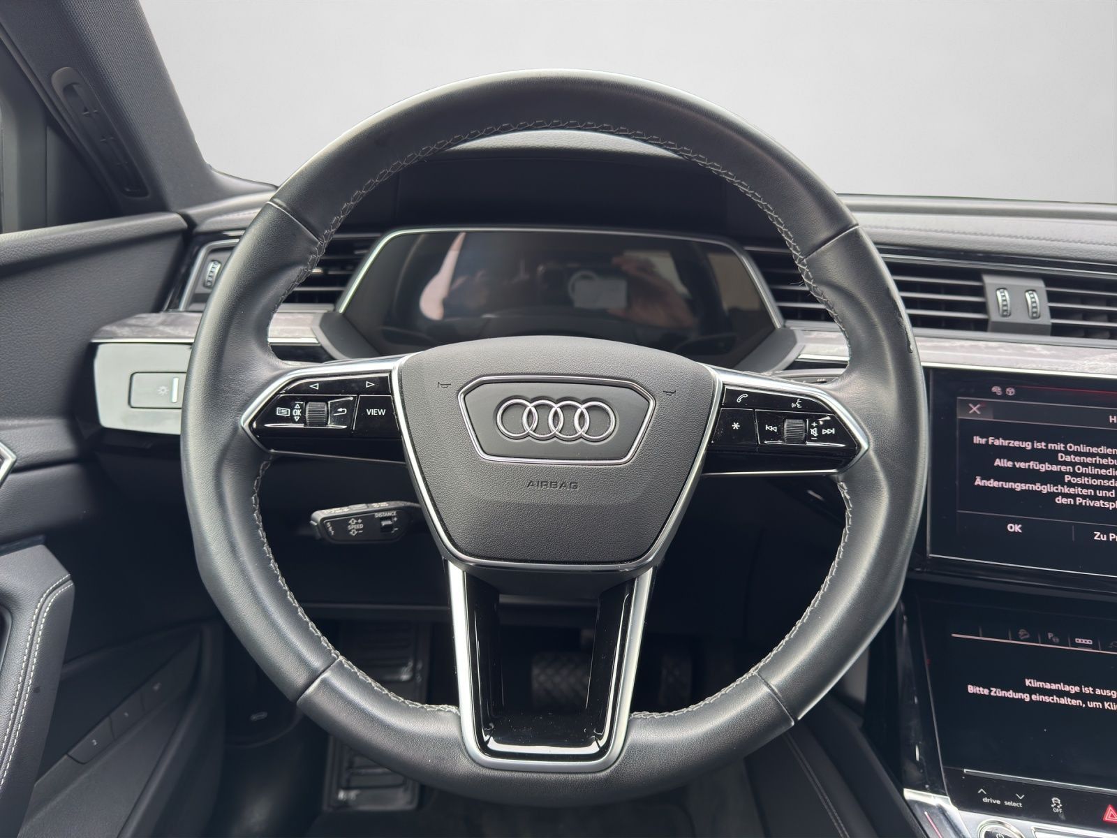 Audi Q8 e-tron - Bild 10
