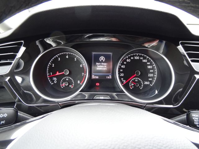 Fahrzeugabbildung Volkswagen Touran/R-Line/Highline/1.Hd/Navi/59TKM/
