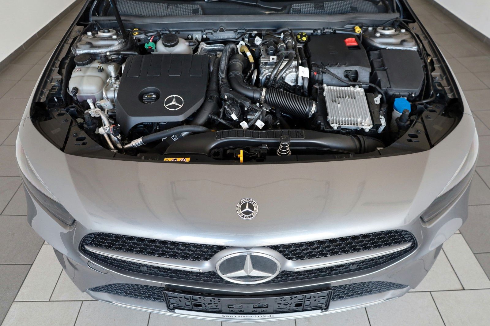 Fahrzeugabbildung Mercedes-Benz A 250 e, Progressive, Leder,Navi,LED,SH,Facelift