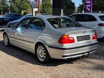BMW 320 - 4