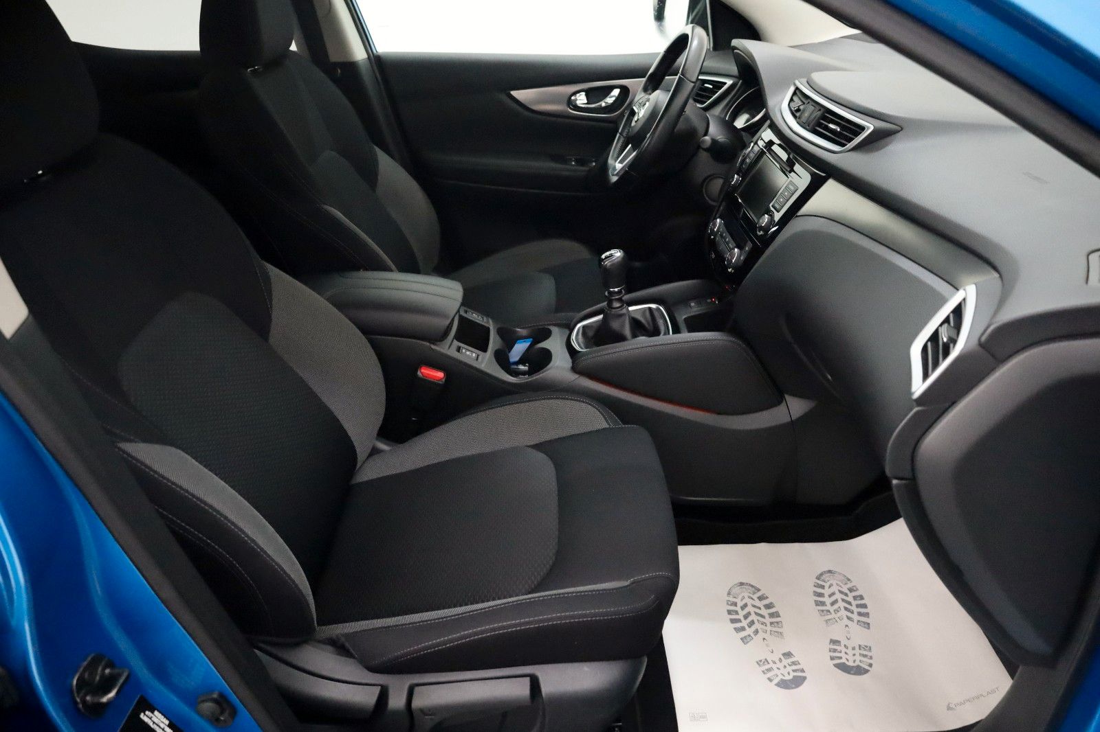 Fahrzeugabbildung Nissan Qashqai N-Connecta Navi,PanDach,360°,AHK,SR+WR