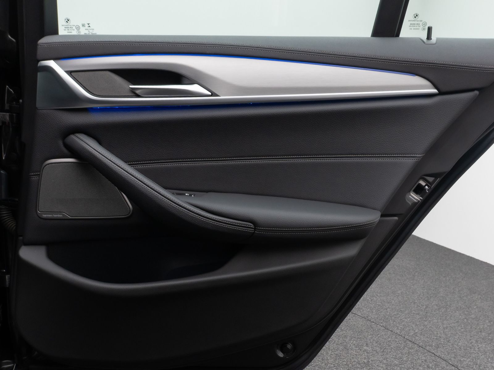 Fahrzeugabbildung BMW 530d xD Luxury Line Kamera HUD DAB H/K Laser AHK