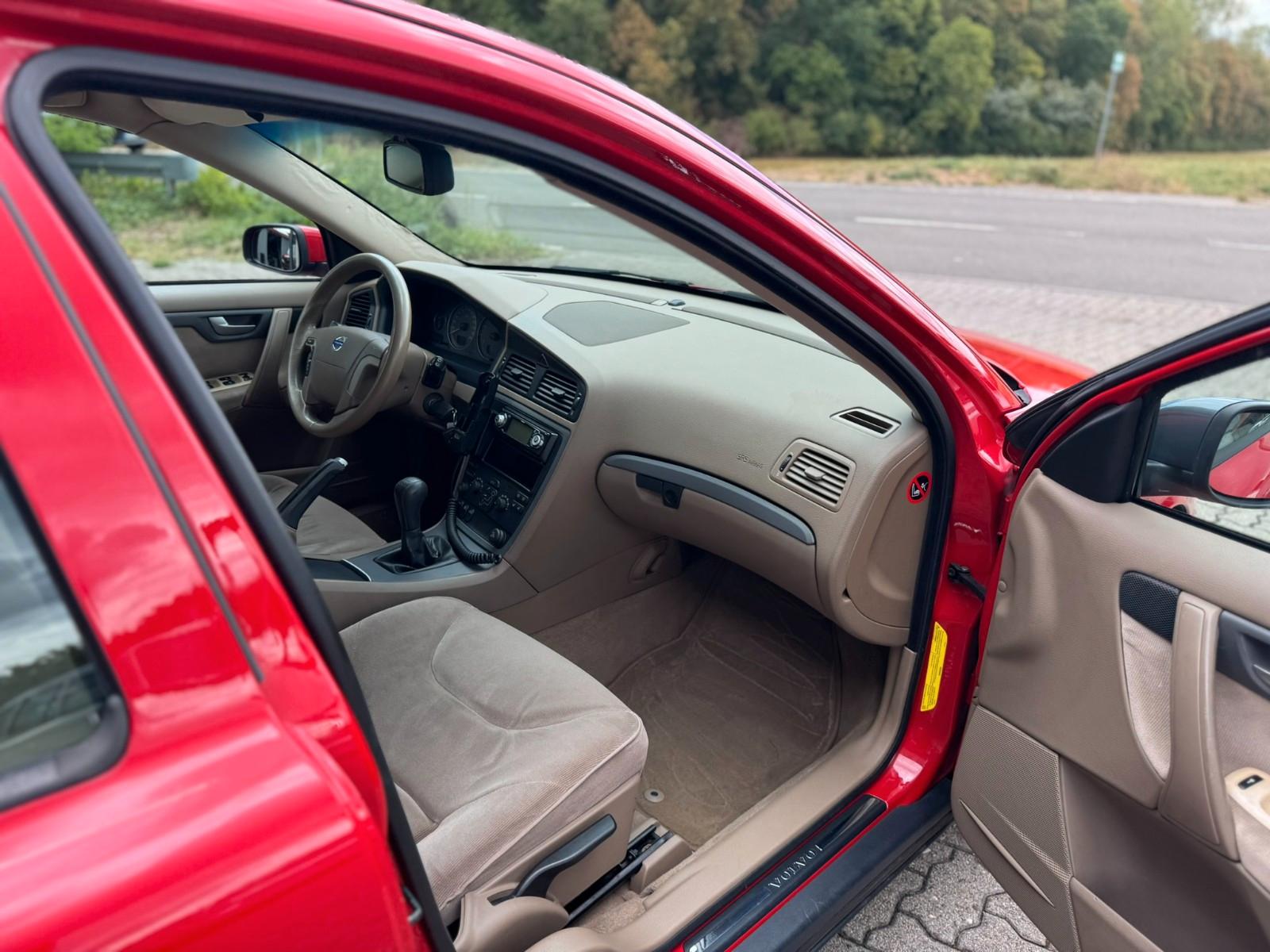 Volvo V70 2005 — photo 16