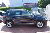 Volkswagen Tiguan TÜV/AU NEU, VOLLLEDER, PANORAMADACH, 4X4 - Volkswagen Tiguan aus 2012 mit Diesel-Antrieb