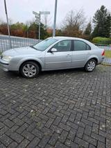 Ford mondeo 1,8l  beim Verkauf TÜV wird ne... - gebrauchte Ford Mondeo aus dem Jahr 2004