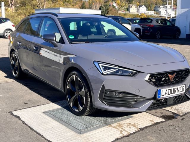 Leon Sportstourer 1.5l eTSI DSG Leder Pano AHK