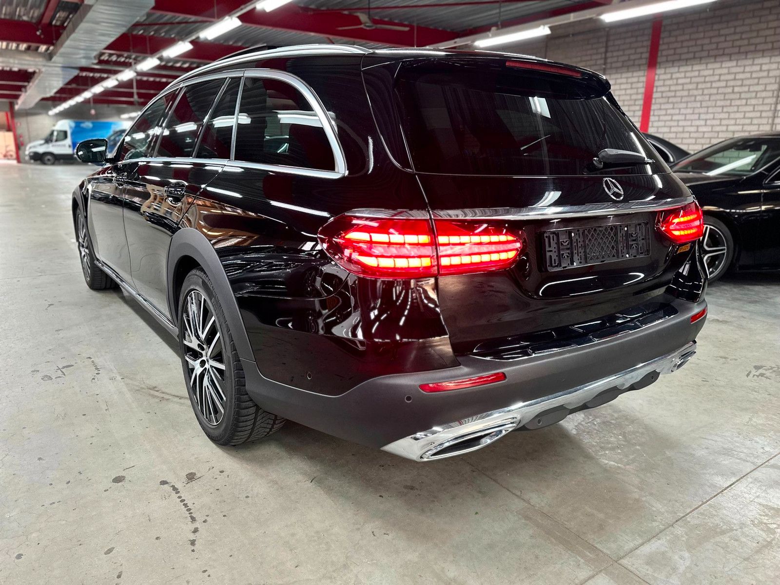 Mercedes-Benz E-klasse All-Terrain 220 d 4MATIC, Lichte schade imagem 2