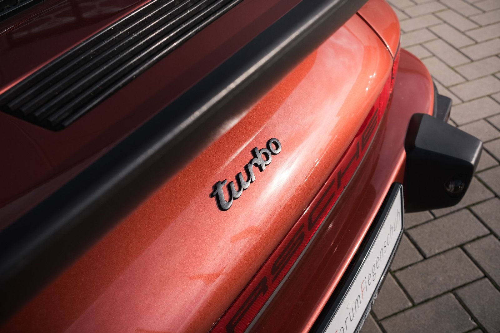Fahrzeugabbildung Porsche 911/930 Turbo 3.0-Neuaufbau-dt. Fzg.-Matching N