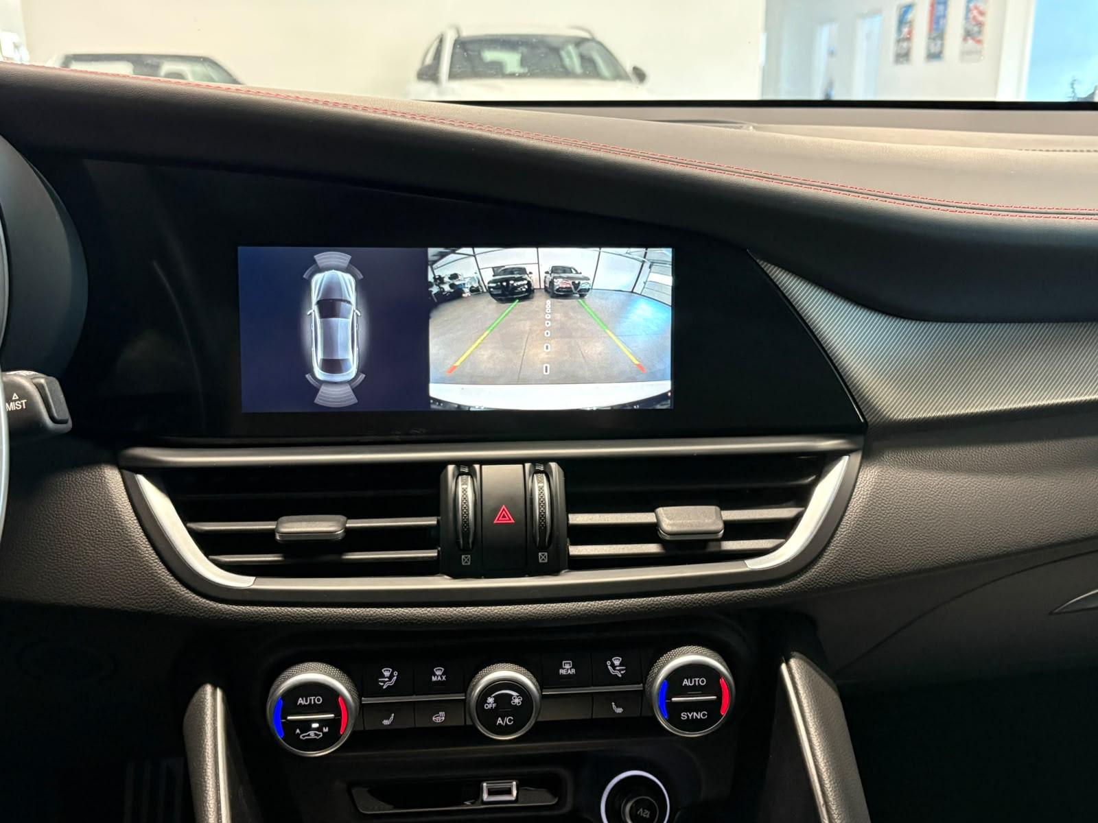 Alfa Romeo Giulia Tributo Italiano Q4 MATRIX+KAM+SHZ/LHZ+, миниатюра 14