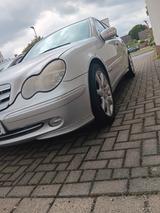 Mercedes-Benz 240 - Mercedes-Benz 240 von privat