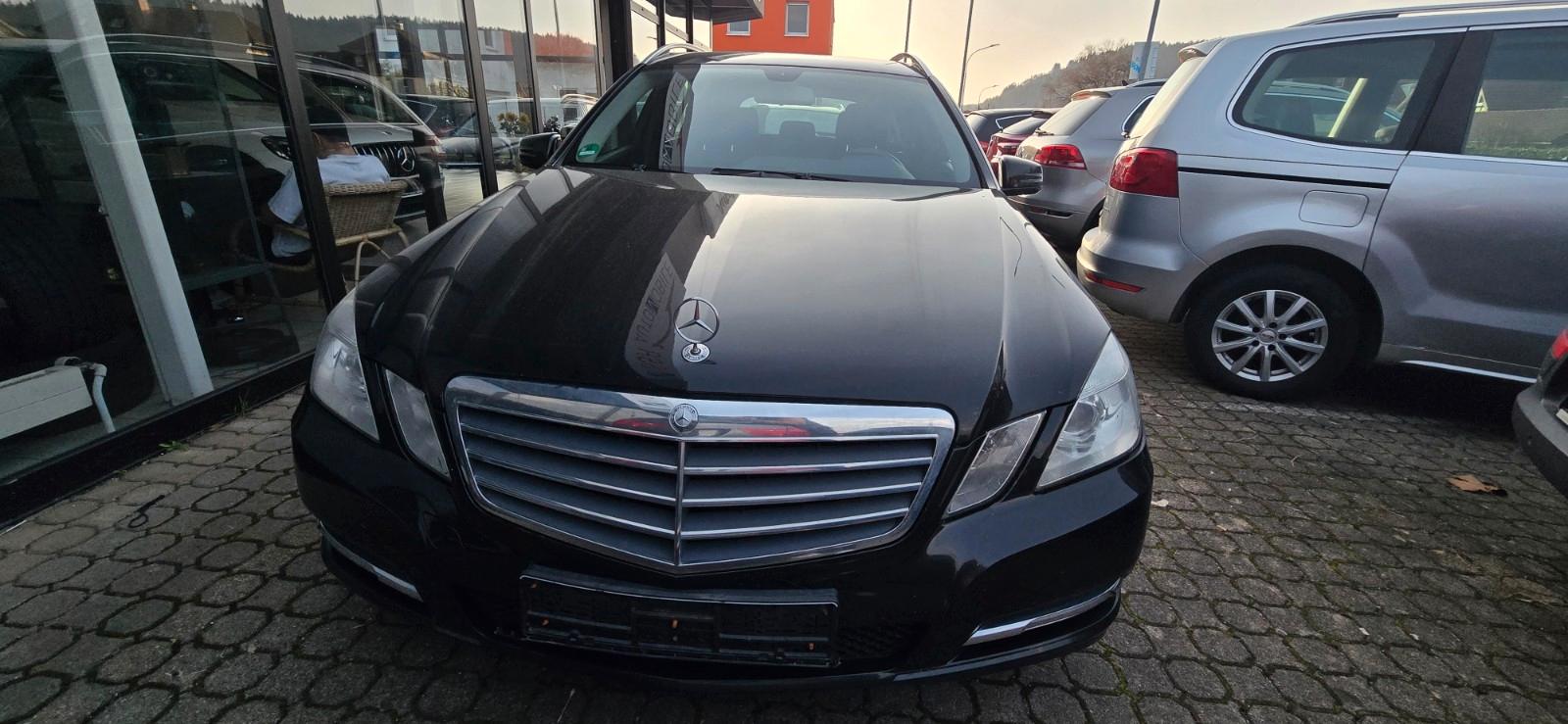 Mercedes-Benz E 300 E T-Modell E 300 CDI BlueEfficiency