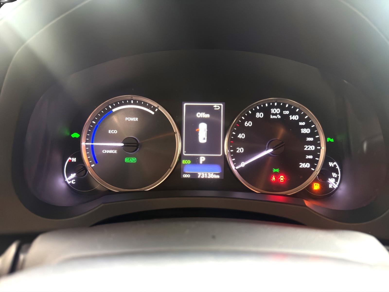 LEXUS IS 300H 2.5 HYBRIDE 181ch - GPS - PHARES LED - SIÈGES CHAUFFANTS - ANGLE MORT