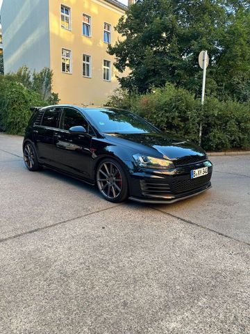 Volkswagen Golf 7 GTIi