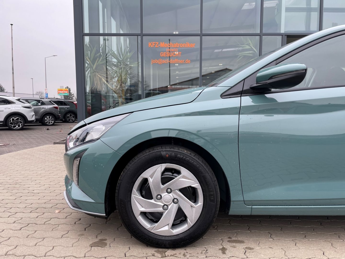 Fahrzeugabbildung Hyundai i20 Select Verkehrszeichenerk SpurhalteAss Navi