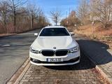 BMW 530i Touring Sport - BMW 530 mit Benzin-Antrieb: Kombi