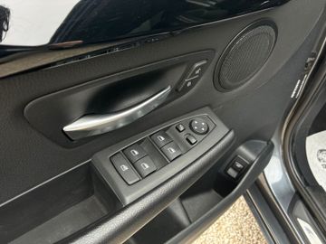 BMW 220 - 12