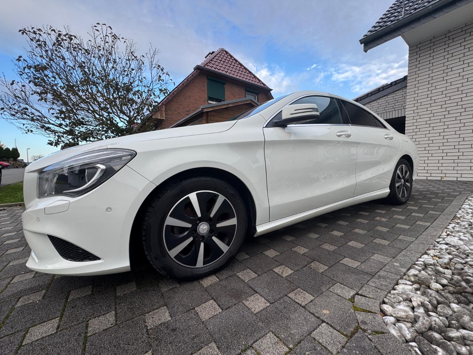 Mercedes-Benz CLA 180