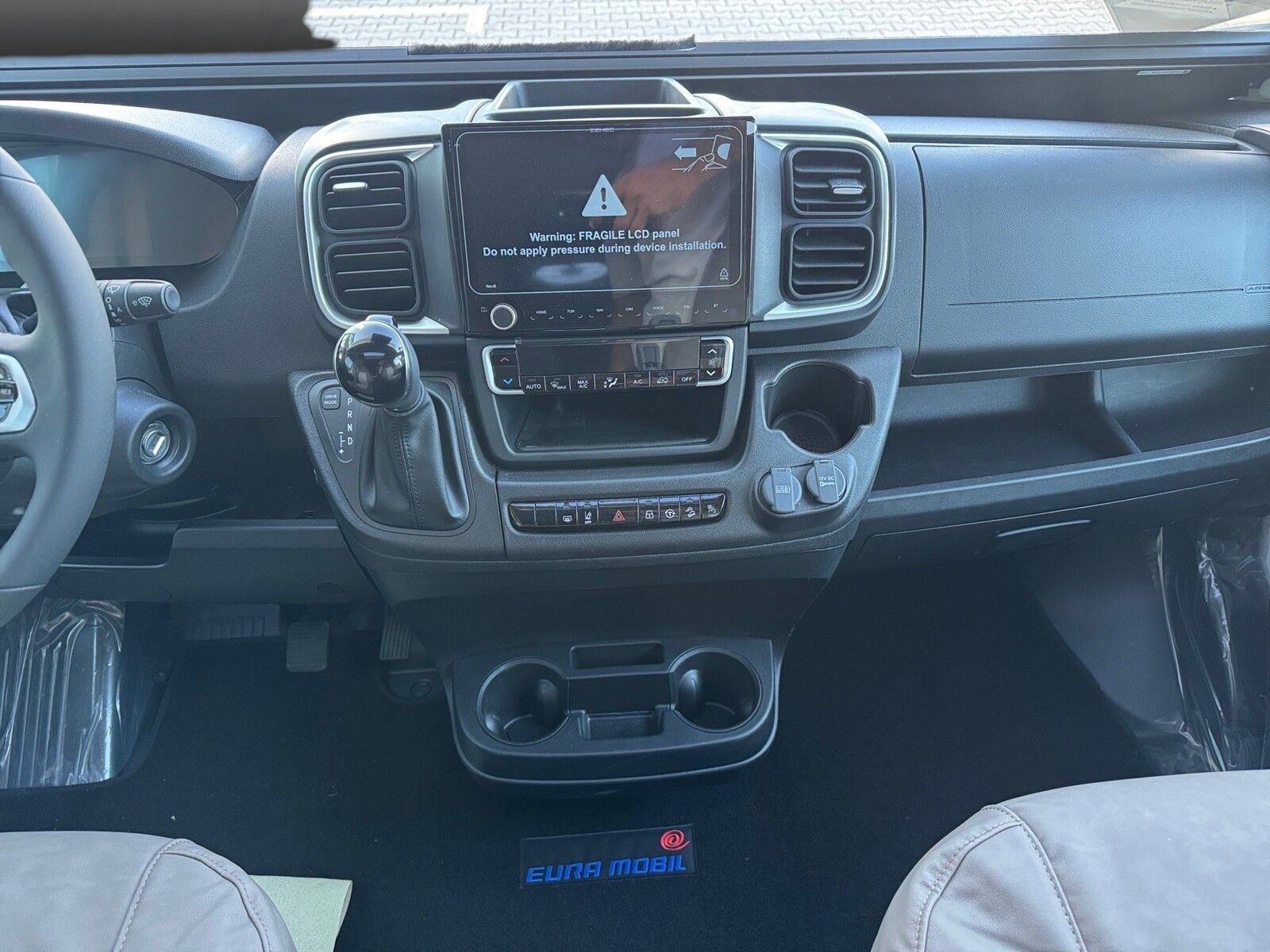 Fahrzeugabbildung Eura Mobil Profila RS PRS 720 EB RückfahrCAM, 180 PS Autom.
