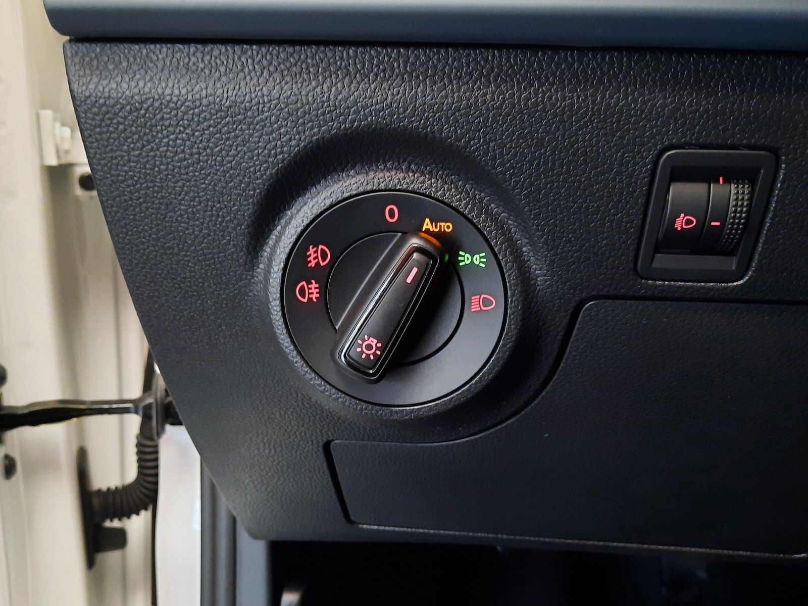 Fahrzeugabbildung SEAT Arona Facelift Style TSI*LED*Sitzhzg*PDC*ACC*APP
