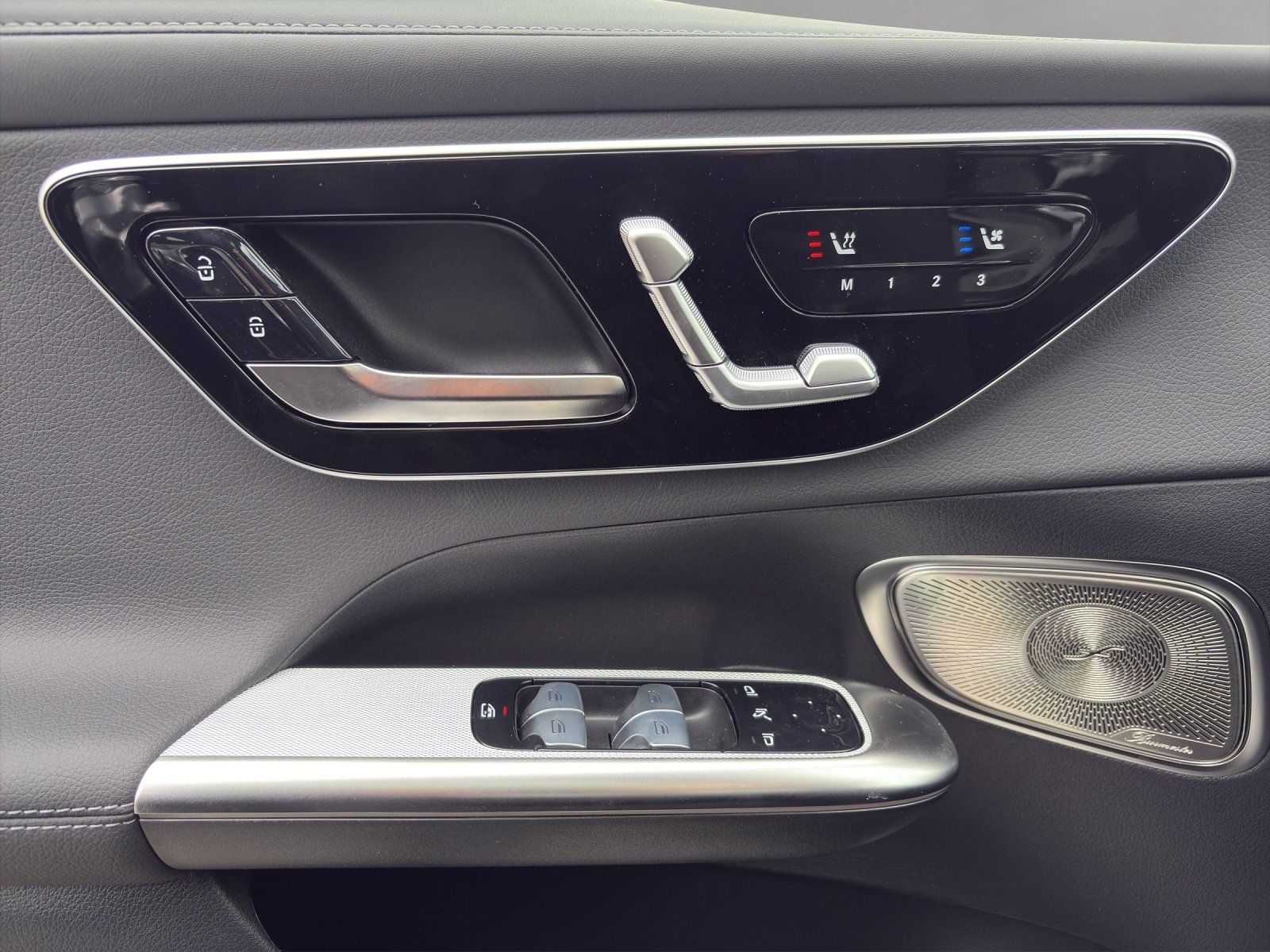 Fahrzeugabbildung Mercedes-Benz GLC 450 d 4M AMG DIGTL 360° Airmatic DISTR AHK