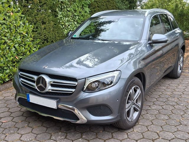 MERCEDES-BENZ d 4MATIC*NAVI*EXCLUSIVE*FAHRASSISTENZPAKET