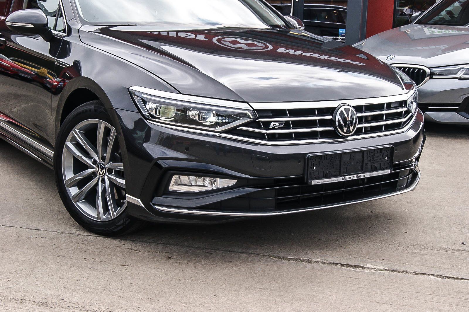 Fahrzeugabbildung Volkswagen Passat Variant 20TDI 4Motion R-Line MATRIX PANO