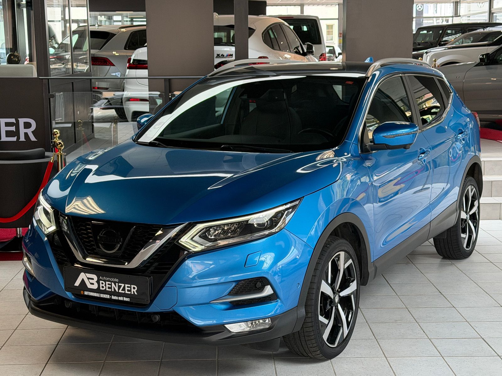 Fahrzeugabbildung Nissan Qashqai Tekna /GLASDACH/360°/MEMORY/NAVI
