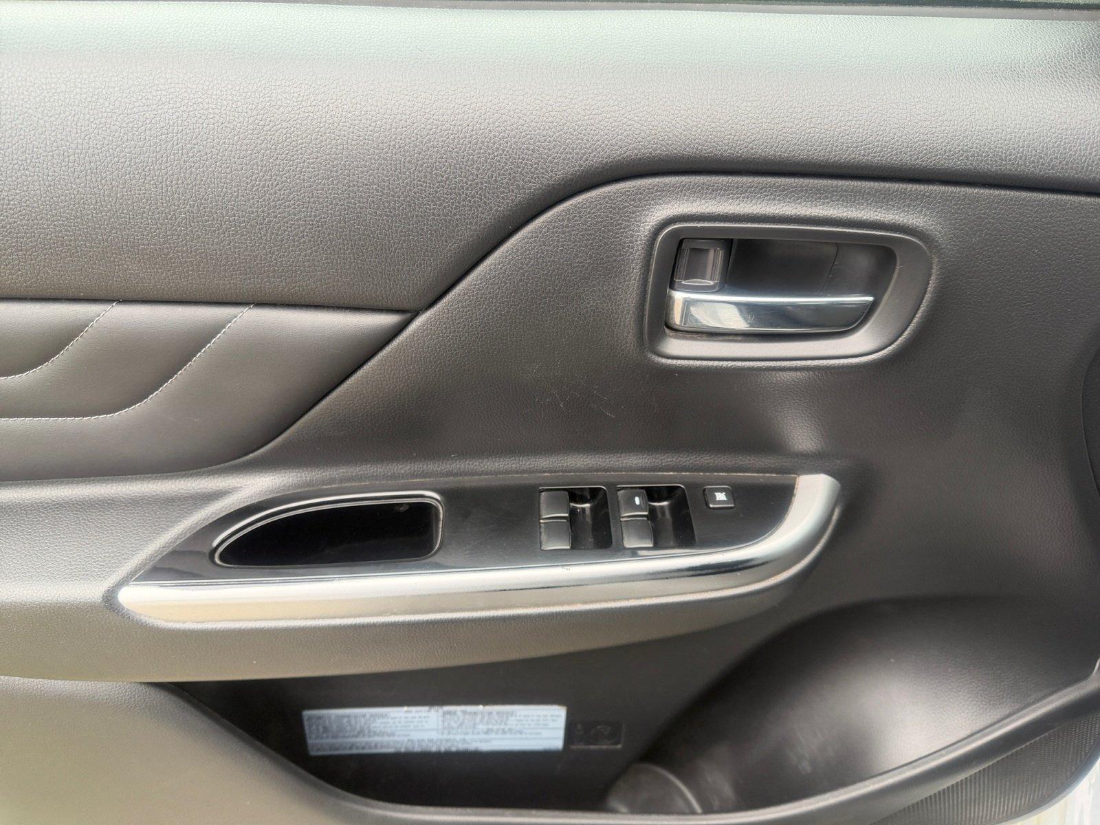 Mitsubishi L200 Top 4x4 2.2 Doppelkabine TEMP+SHZ+USB
