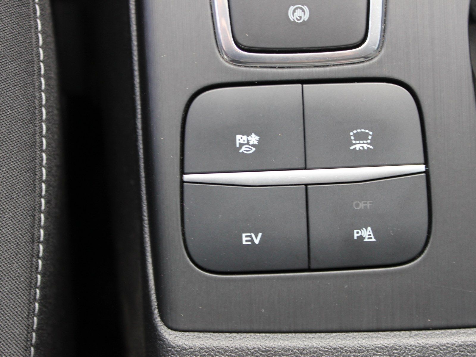 Fahrzeugabbildung Ford Kuga Plug-In Hybrid Titanium 2,5 Duratec