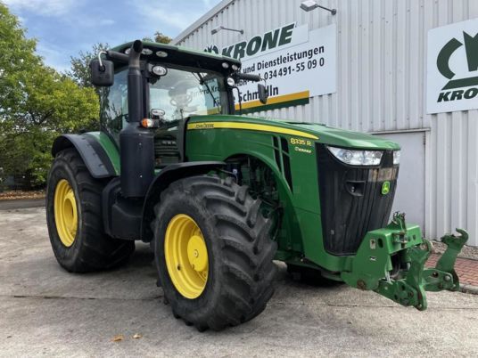 John Deere 8335R