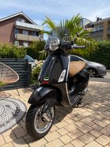Vespa Primavera 50 E5, Schwarz, Neuwertig, 1.Hand - Offers matching your search criteria