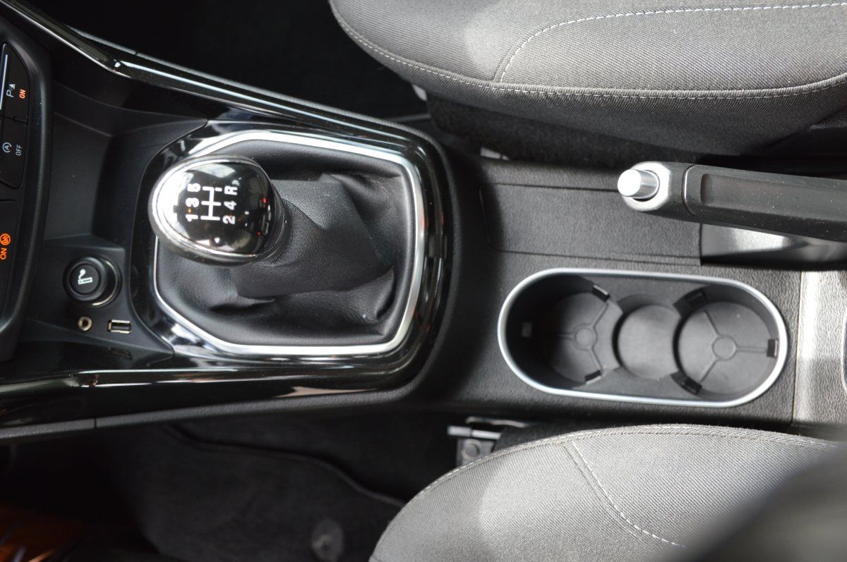 Fahrzeugabbildung Ford B-MAX   Titanium Navi Wintepaket Alu