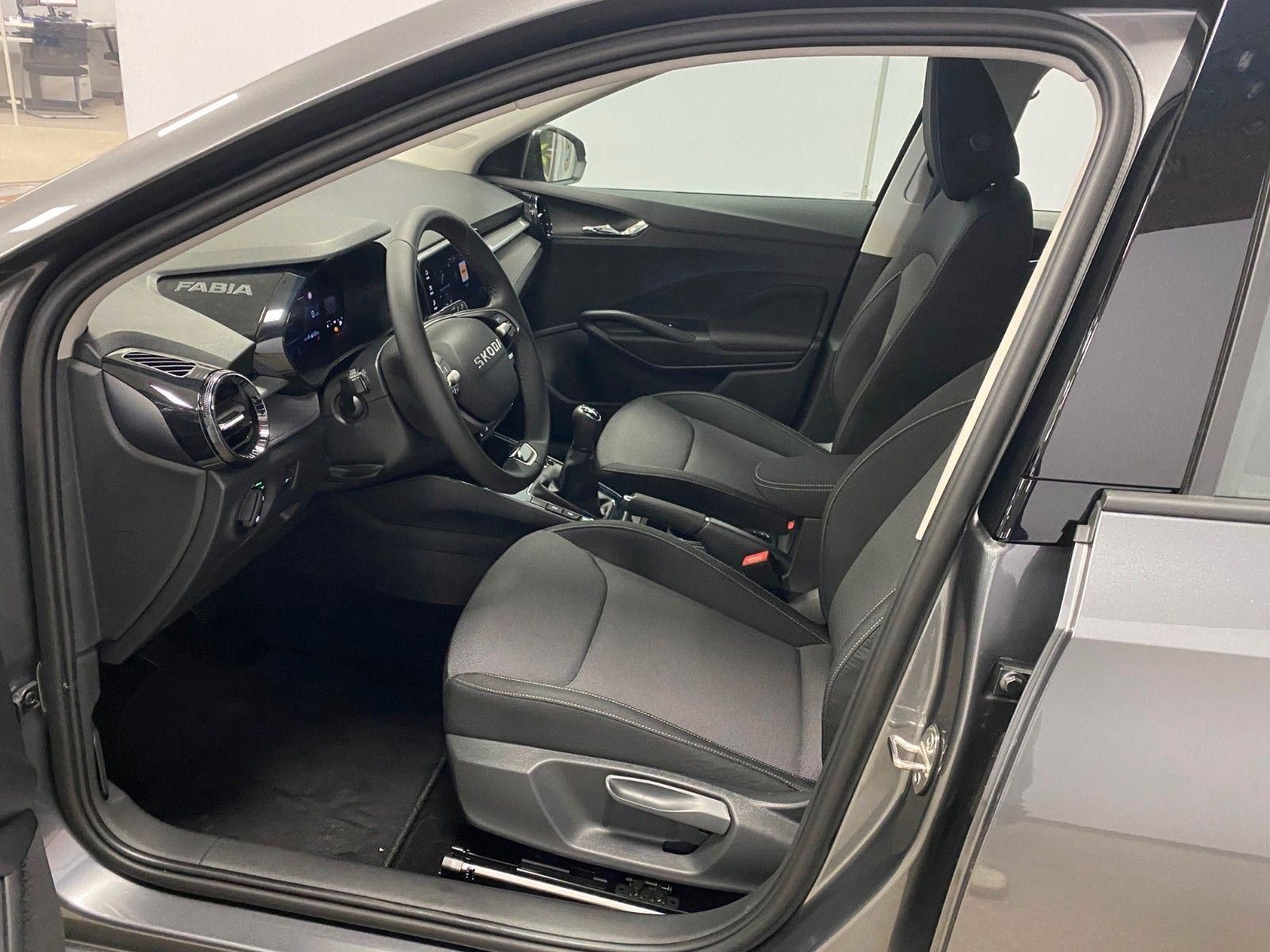 Fahrzeugabbildung SKODA Fabia 1.0l TSI Selection+KAMERA+KLIMATRONIC+ALU+