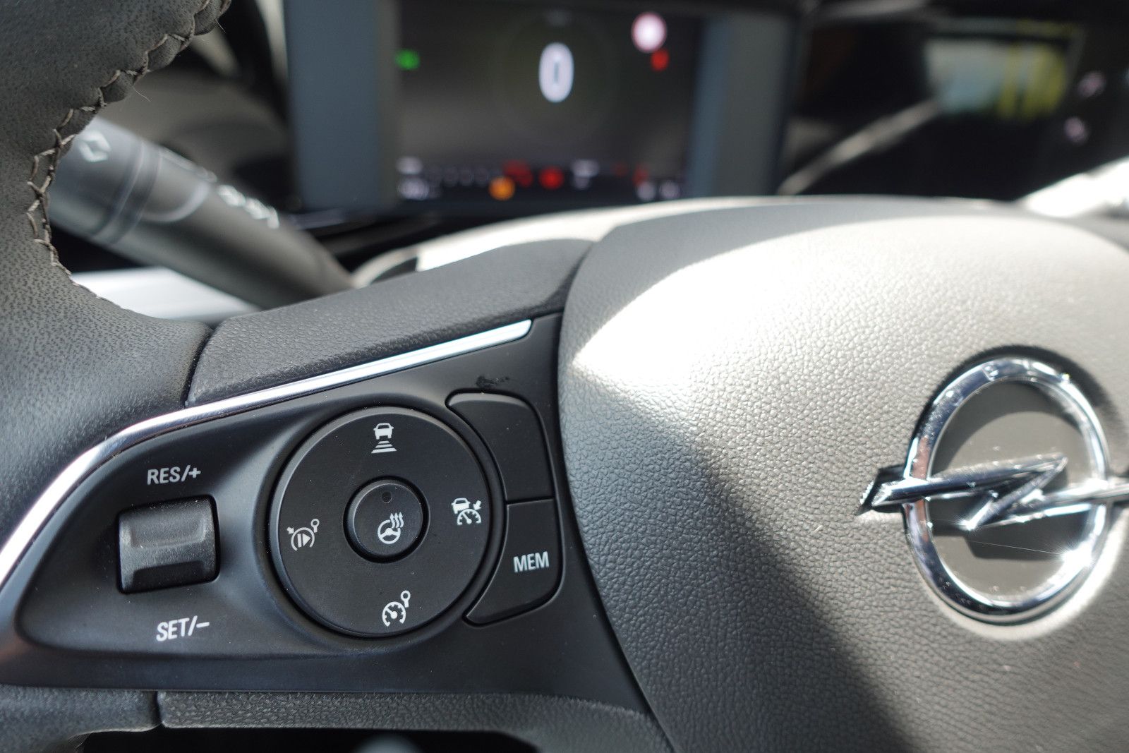 Fahrzeugabbildung Opel Mokka GS 1.2T,MatrixLED,Kamera,Sitzhzg,Allwetter