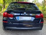 BMW 530d xDrive M Paket Touring STHZ HUD HK AHK PANO - BMW 530 mit Diesel-Antrieb: Leder, Schiebedach, Kombi, 530d Paket