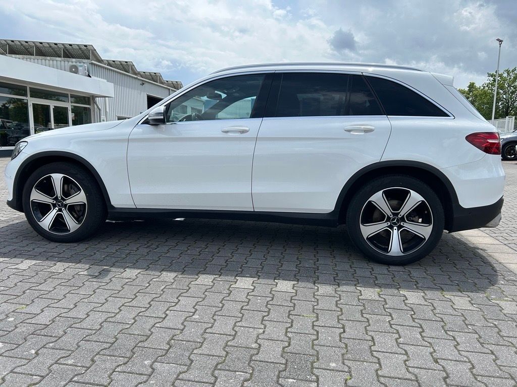 Fahrzeugabbildung Mercedes-Benz GLC 220 d 4M EXCLUSIV, AMG, Panodach, AHK, LED,