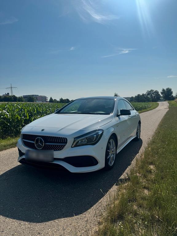 Mercedes-Benz CLA 250