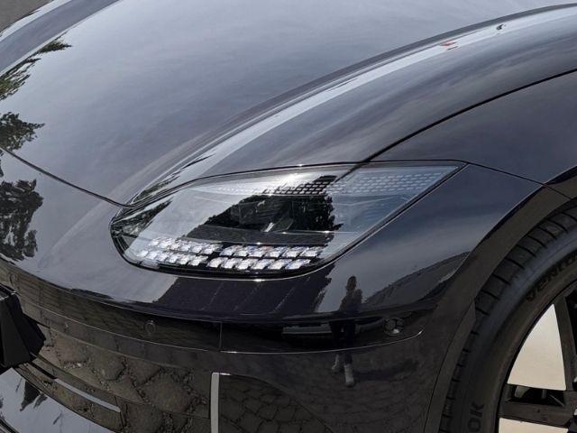 Fahrzeugabbildung Hyundai IONIQ 6 Uniq Elektro 4WD +LEDER+KLIMA+NAVI+UVM+