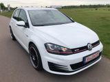 Volkswagen Golf VII Lim. GTI*NAVI*ACC*DYNAUDIO*STANDHEIZUNG - Volkswagen Golf in Halle