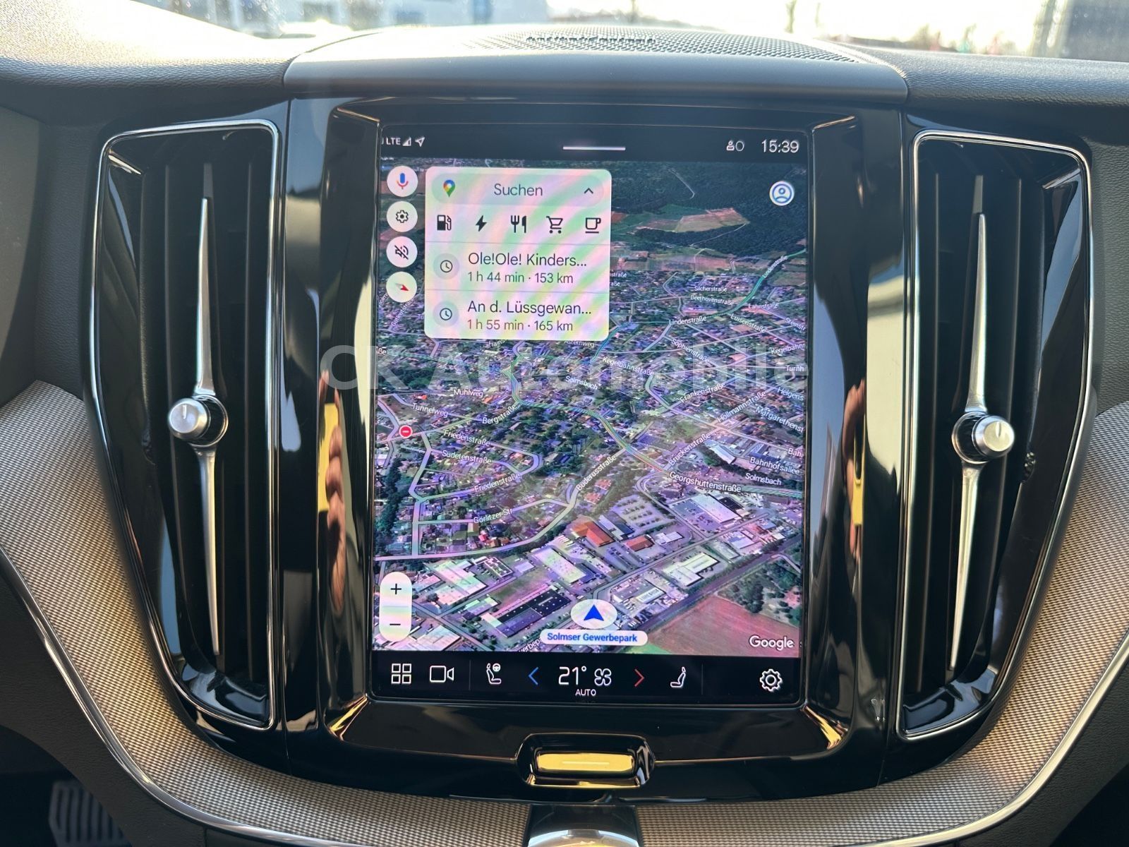 Fahrzeugabbildung Volvo XC60 T6 Plus Bright Recharge AWD/Navi/Pano/AHK