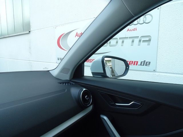 Q2 35 TFSI S-tronic / Komfort-Paket